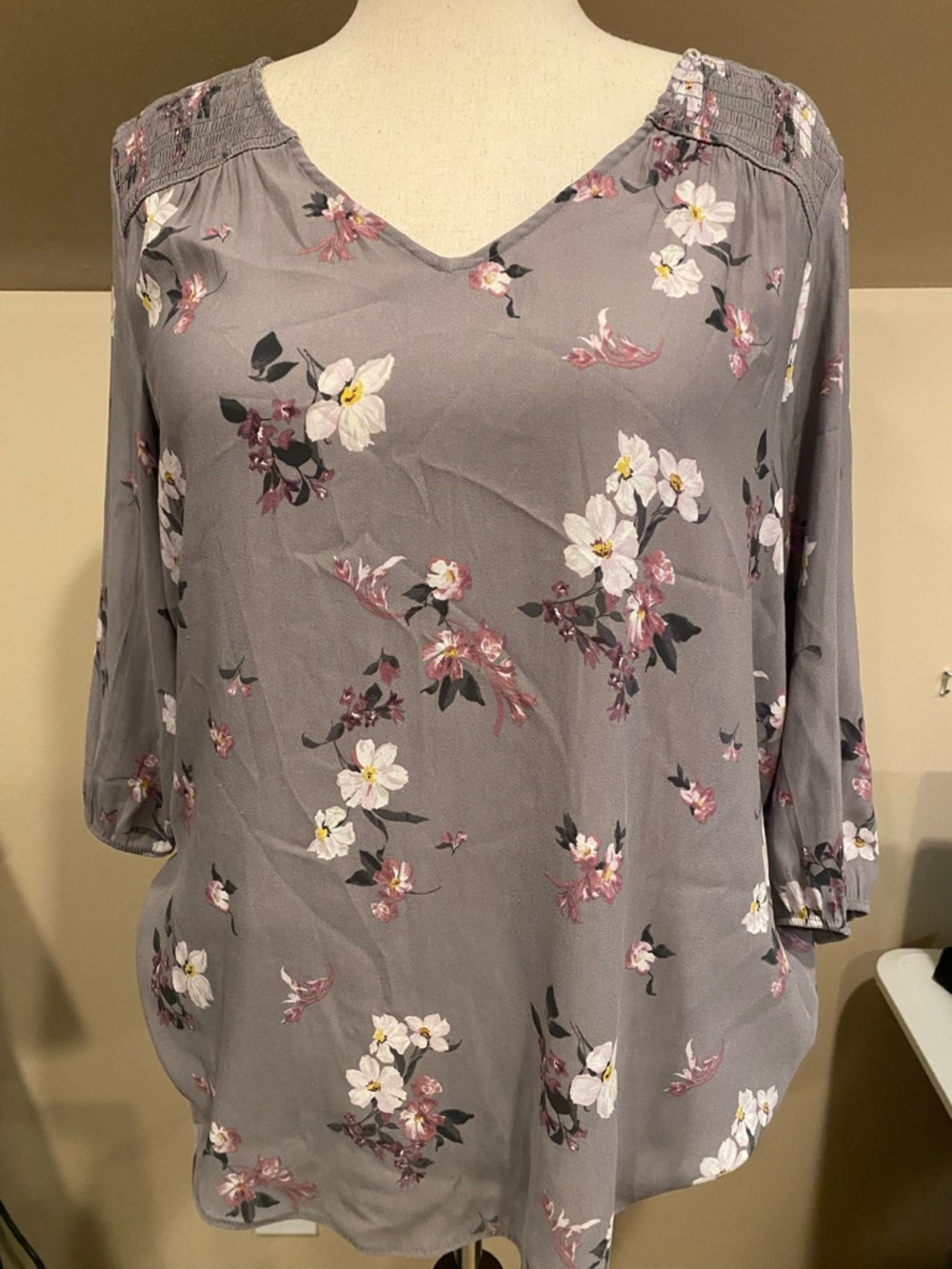 torrid Gray Floral V-Neck Blouse with Pink & White Blooms